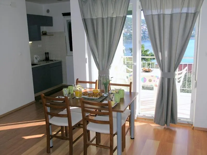Apartment In Okrug Gornji With Sea View, Terrace, Air Conditioning, Wifi 5069-1 Trogir